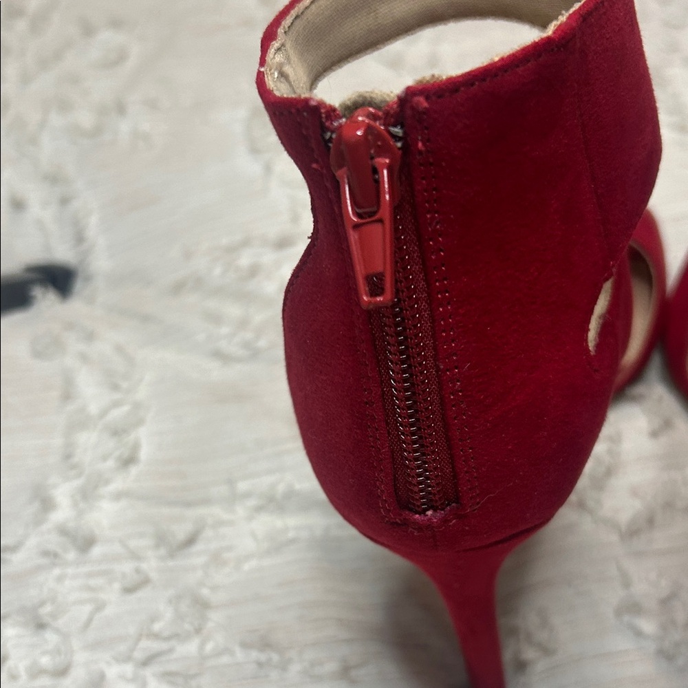 Christian Siriano Red Strappy Heels - Picture 10 of 14